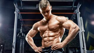 Luyện tập các bài tập ngực thường xuyên tại phòng gym giúp nam giới có cơ ngực săn chắc, mạnh mẽ.