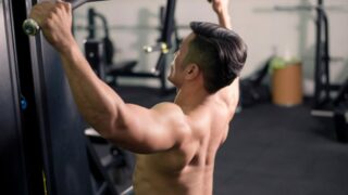 Tập luyện thường xuyên các bài tập lưng xô cho nam giúp cơ lưng rắn chắc.