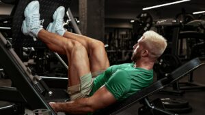 Leg Press tập trung chủ yếu vào cơ đùi và mông phát triển.