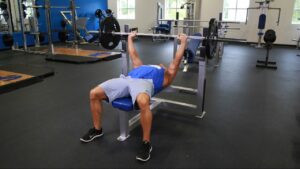 Barbell Bench Press bài tập nằm đẩy tạ đòn trên ghế phẳng rất tốt cho cơ ngực.