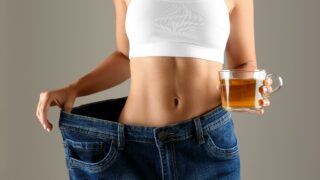 Uống trà giảm cân giúp cơ thể cân đối, giảm mỡ hiệu quả.