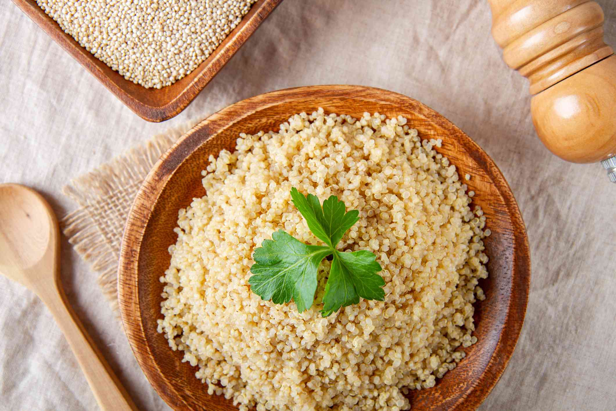 Hạt Quinoa là thực phẩm tăng cơ tốt cho sức khỏe, chứa nhiều chất xơ.