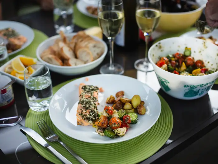 Chế độ ăn Địa Trung Hải được lấy cảm hứng từ các món ăn truyền thống của các nước giáp biển Địa Trung Hải.