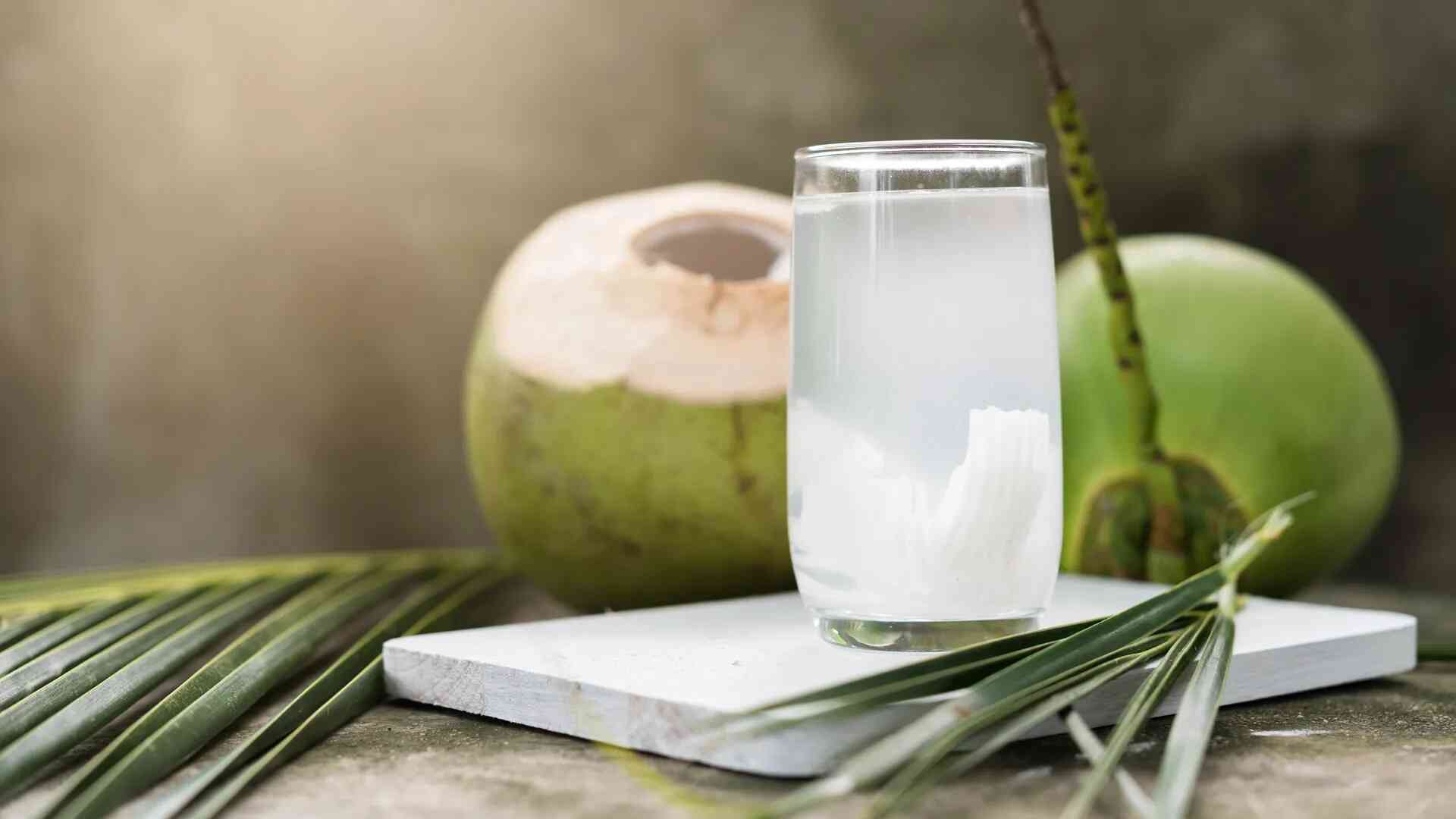Nước dừa hỗ trợ giảm cân hiệu quả.