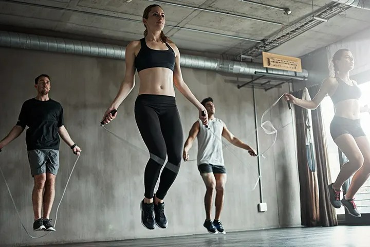 Nhảy dây là một bài tập đốt cháy calo hiệu quả, có nhiều công dụng tốt cho sức khỏe. 1 ngày nên nhảy dây bao nhiêu cái để giảm cân