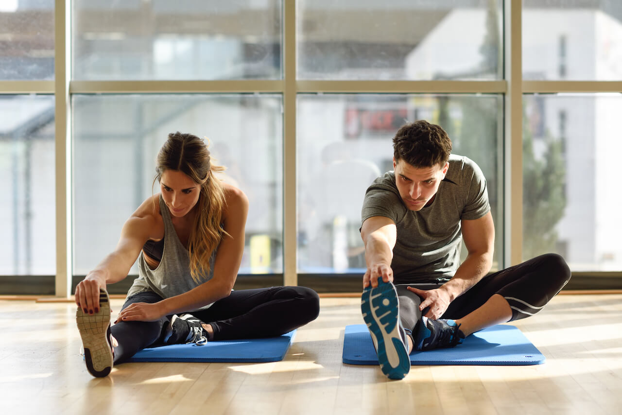 Stretching là bài tập quan trọng trong mỗi buổi tập gym.
