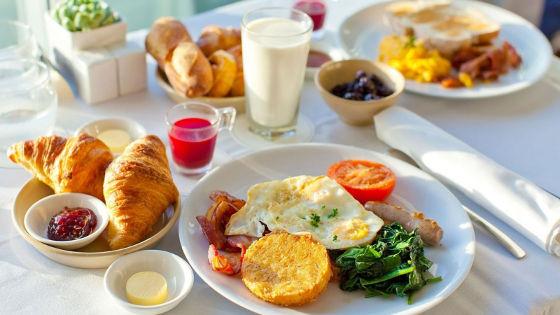 nhịn ăn sáng có giảm cân không