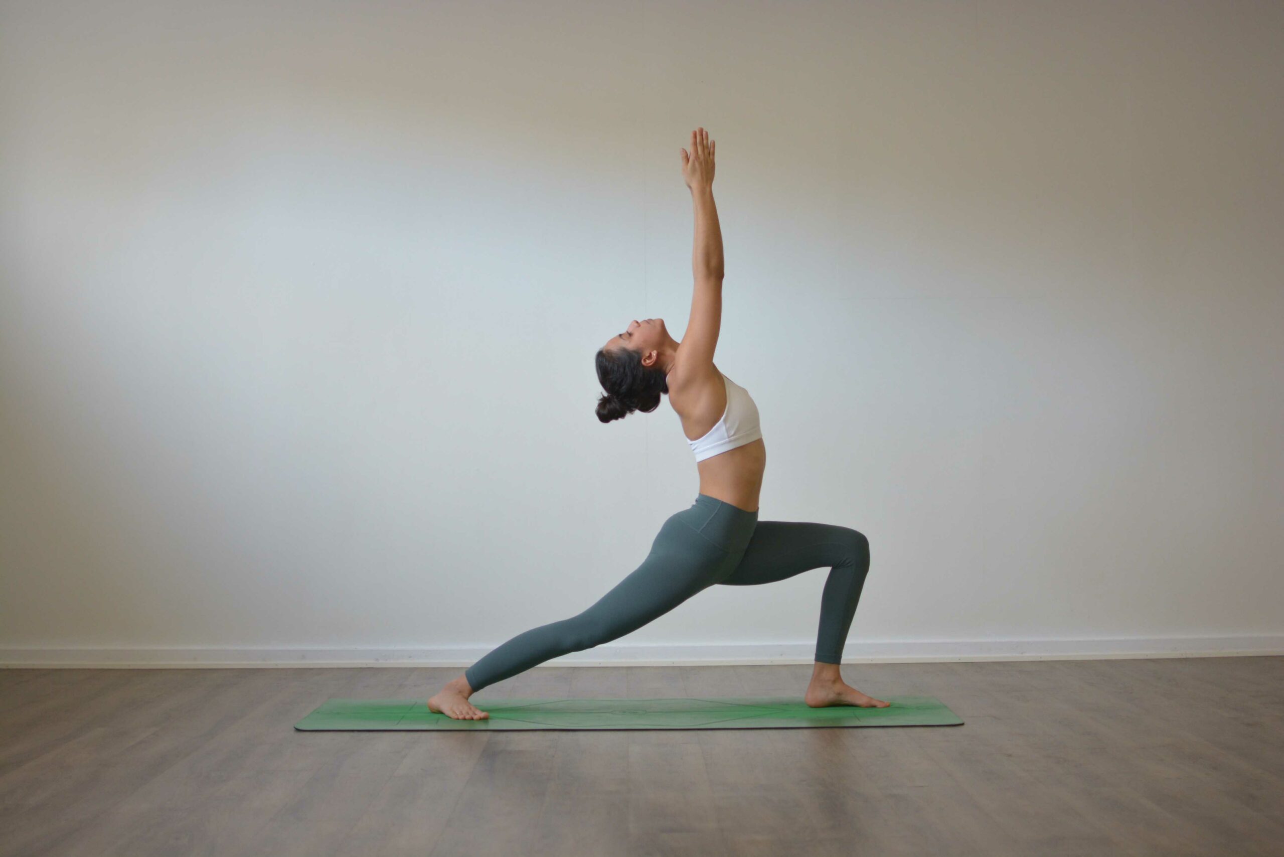 Tư thế Virabhadrasana I.