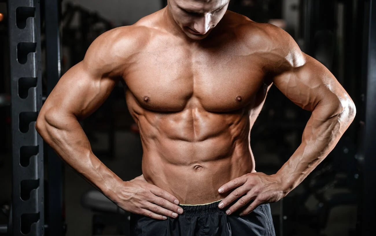 Trung bình cần từ 3-6 tháng tập luyện để nhìn thấy cơ bắp.