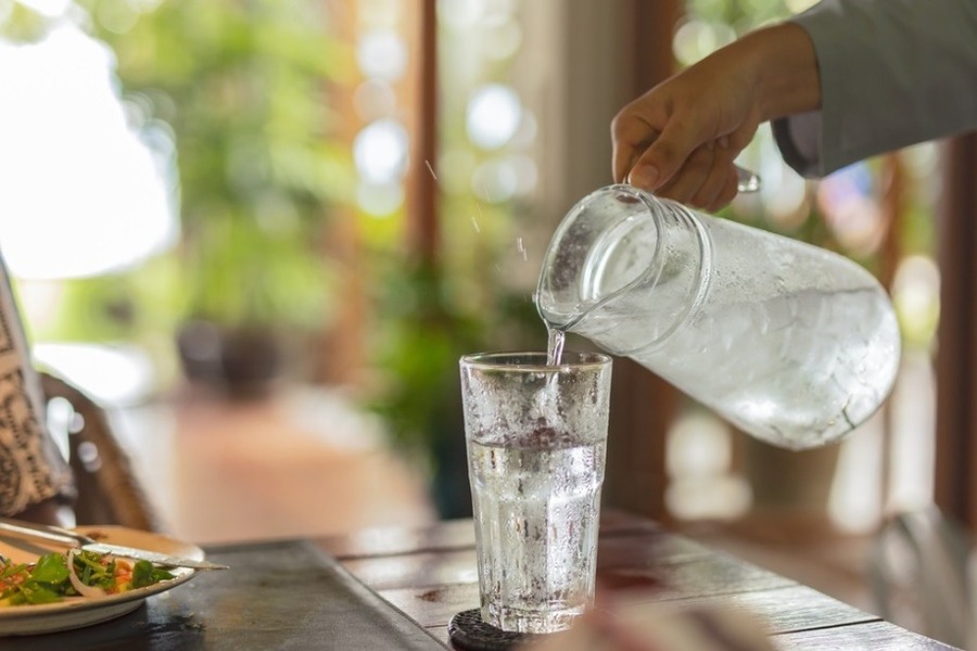 uống nước lạnh có giảm cân không