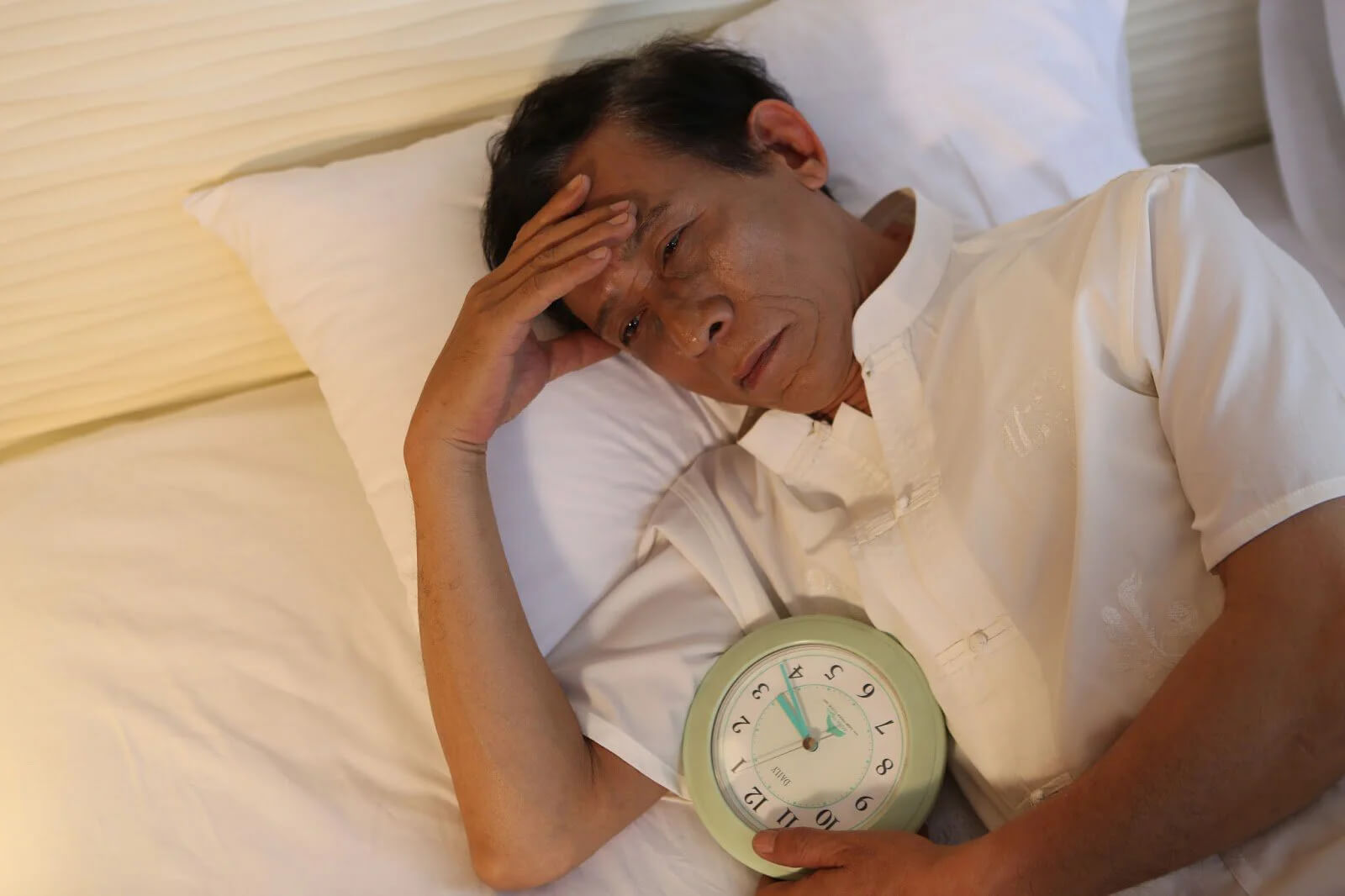 Não bộ của người già có thể bị thoái hóa theo thời gian, dẫn đến mất ngủ, khó ngủ.
