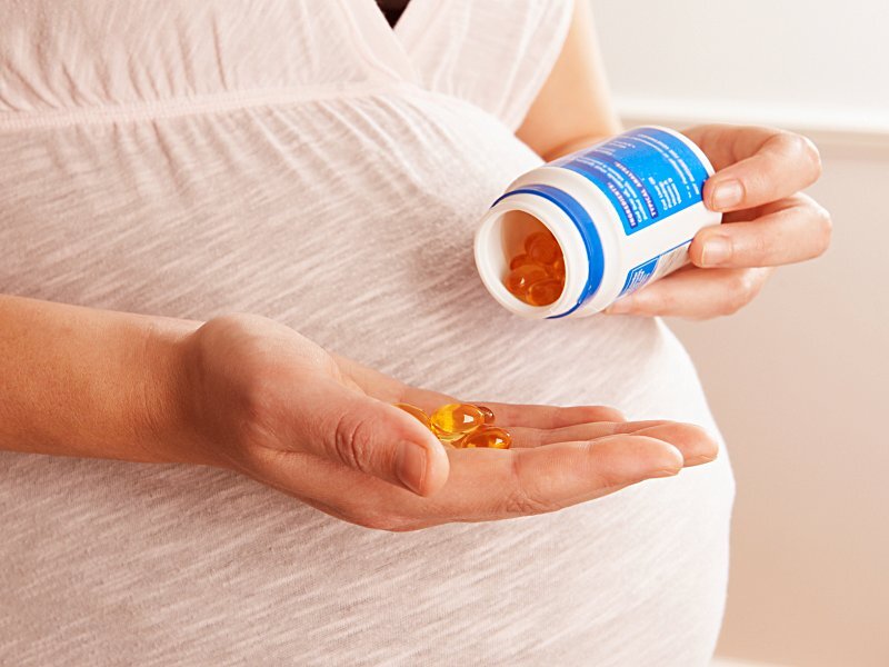 Việc bổ sung vitamin tổng hợp cho bà bầu là cực kỳ quan trọng trong suốt thai kỳ.