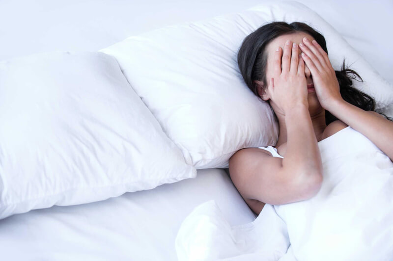Mệt mỏi, thiếu năng lượng, khó ngủ là những dấu hiệu trầm cảm.