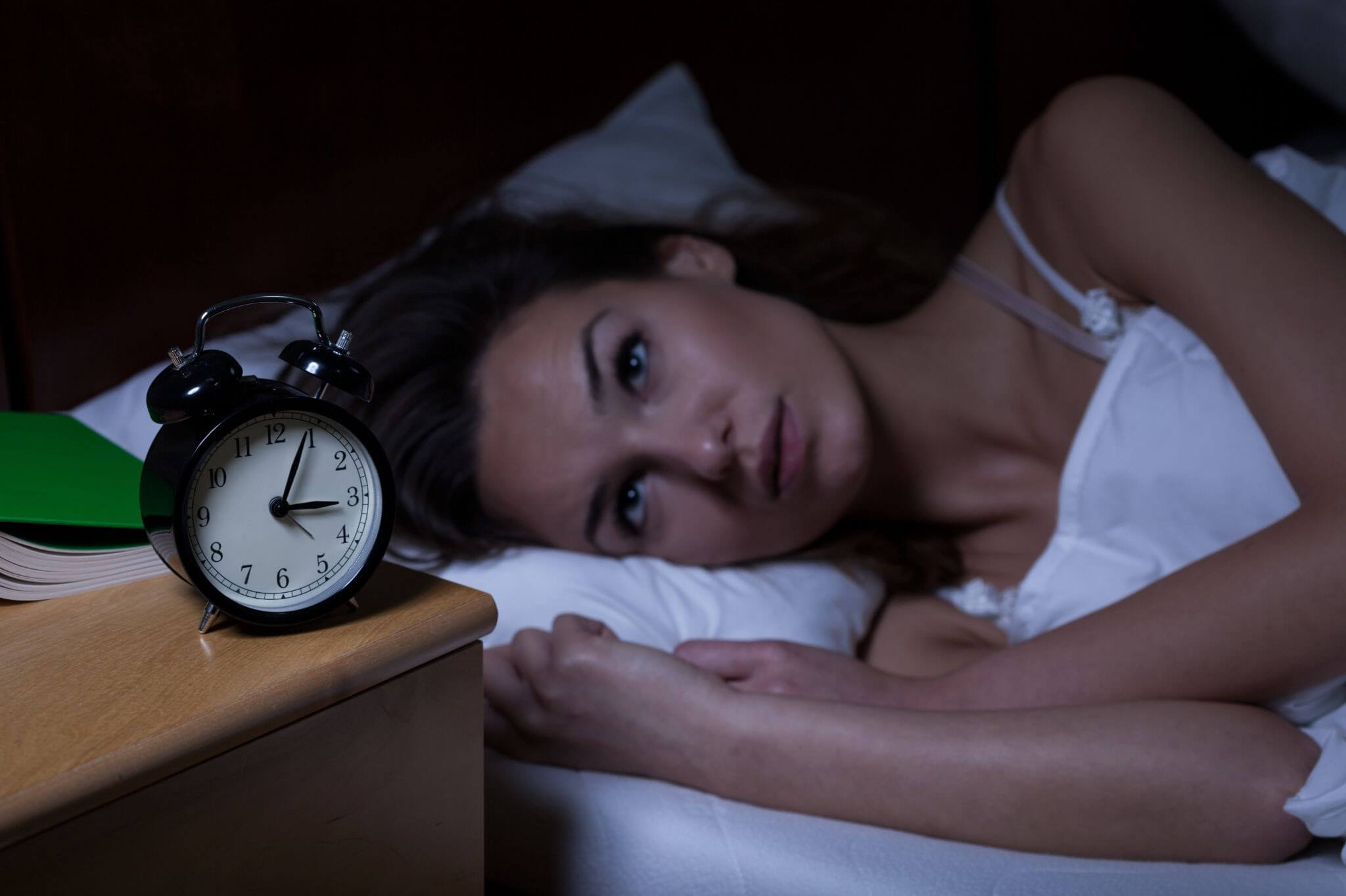Tại sao nằm mãi không ngủ được khi đã thay đổi tư thế nằm nhiều lần?