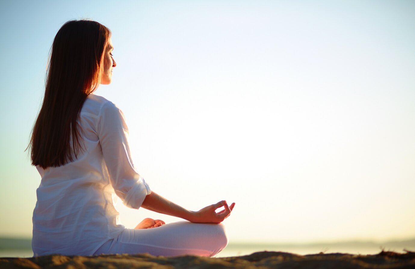 Yoga tỉnh thức giúp bạn hiểu rõ hơn về bản thân, nhận thức rõ ràng về những suy nghĩ, cảm xúc và hành vi của bản thân.