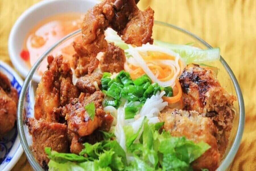 bún thịt nướng bao nhiêu calo