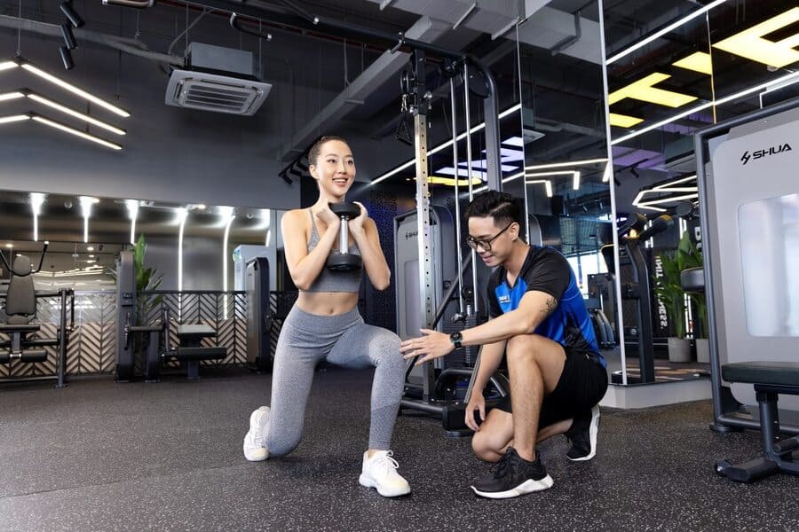 thuê huấn luyện viên gym giá bao nhiêu