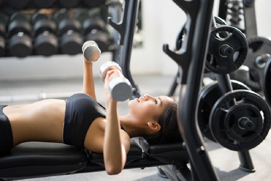 tập gym buổi trưa