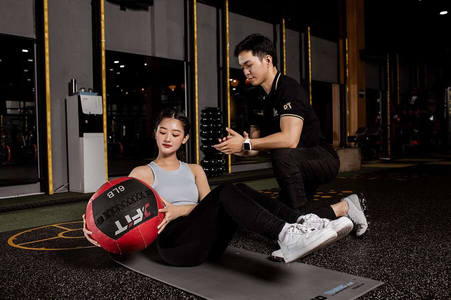 kinh nghiệm thuê pt tập gym