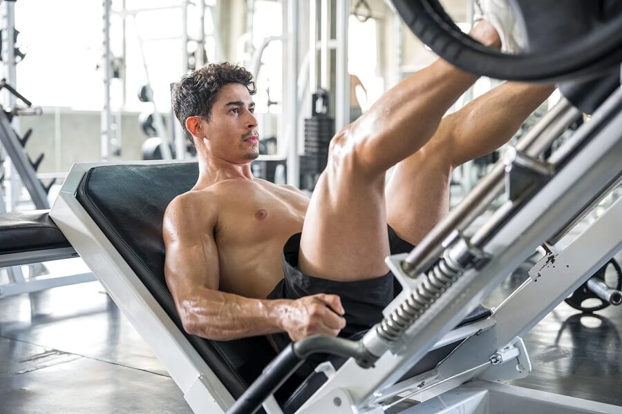 các bài tập chân tại phòng gym