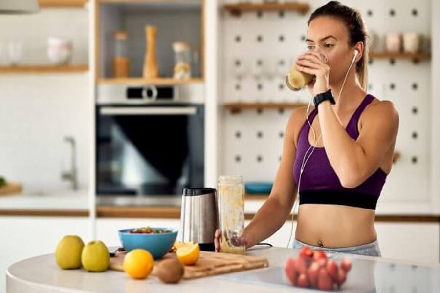 có nên ăn trước khi tập gym