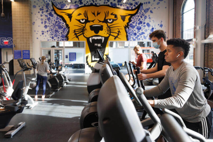 Gym sinh viên