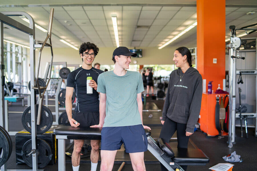 Gym sinh viên