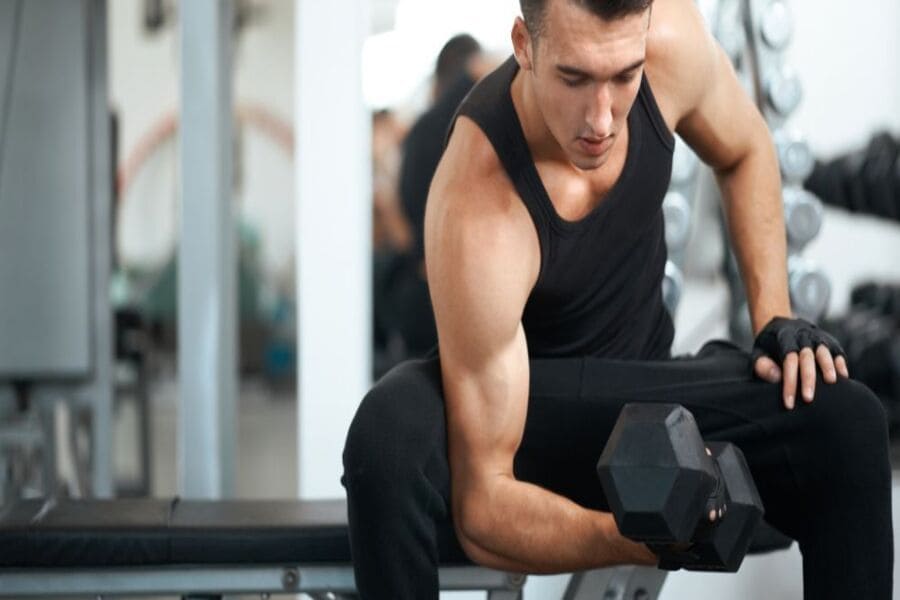 các bài tập tay trước với tạ đơn