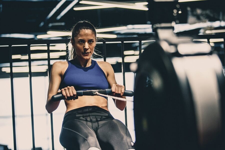 Nữ tập gym
