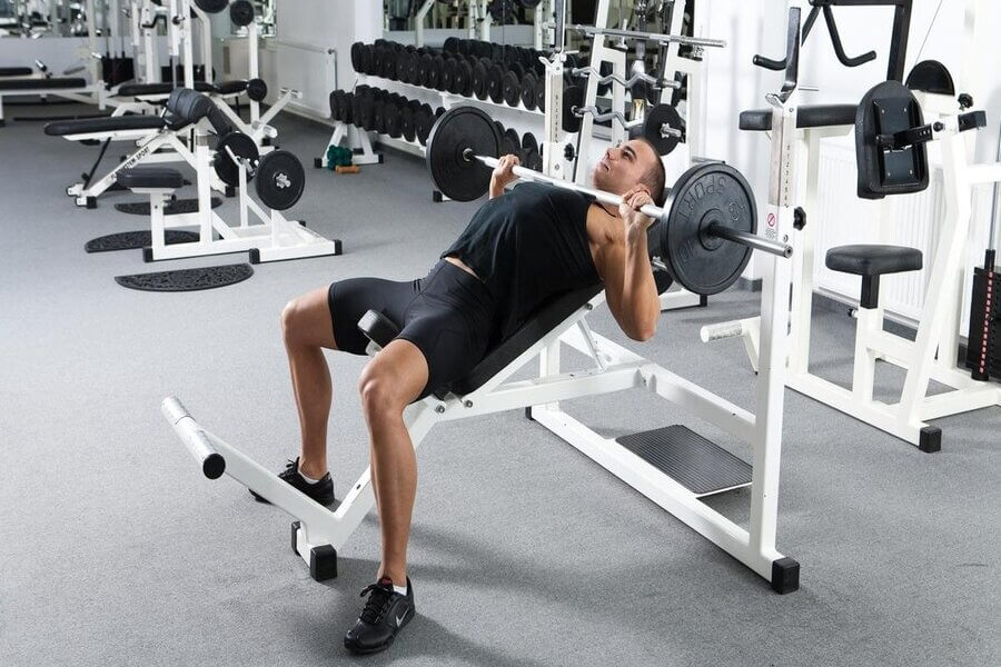 bench trong gym là gì