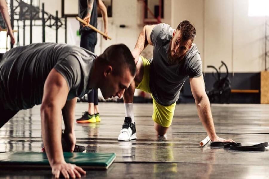 người dạy gym gọi là gì