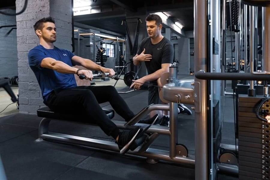 tập gym có cần thuê pt không