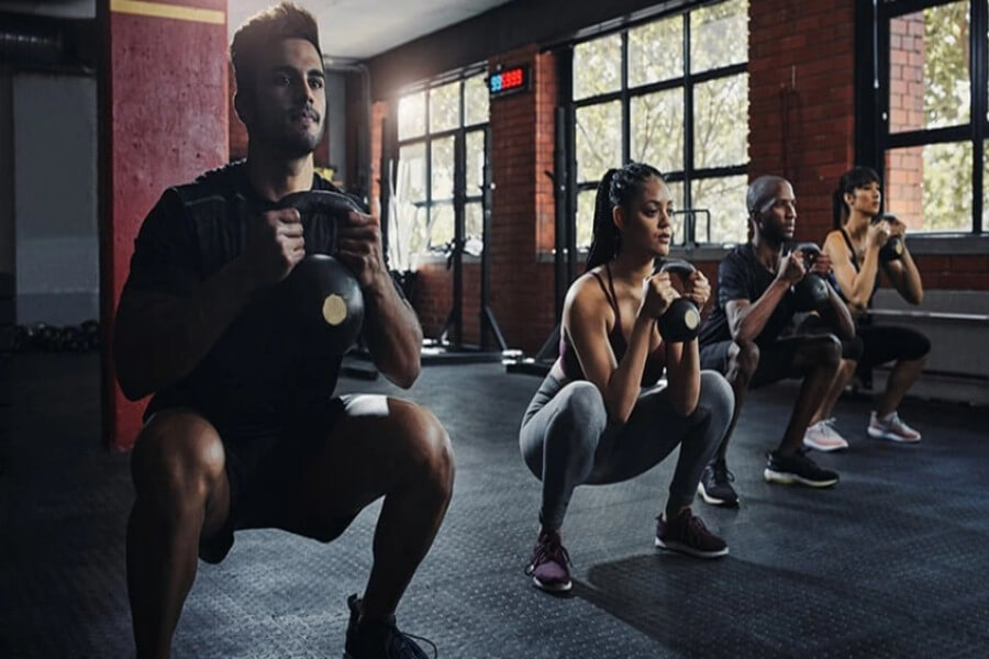 tập gym có cần thuê pt không