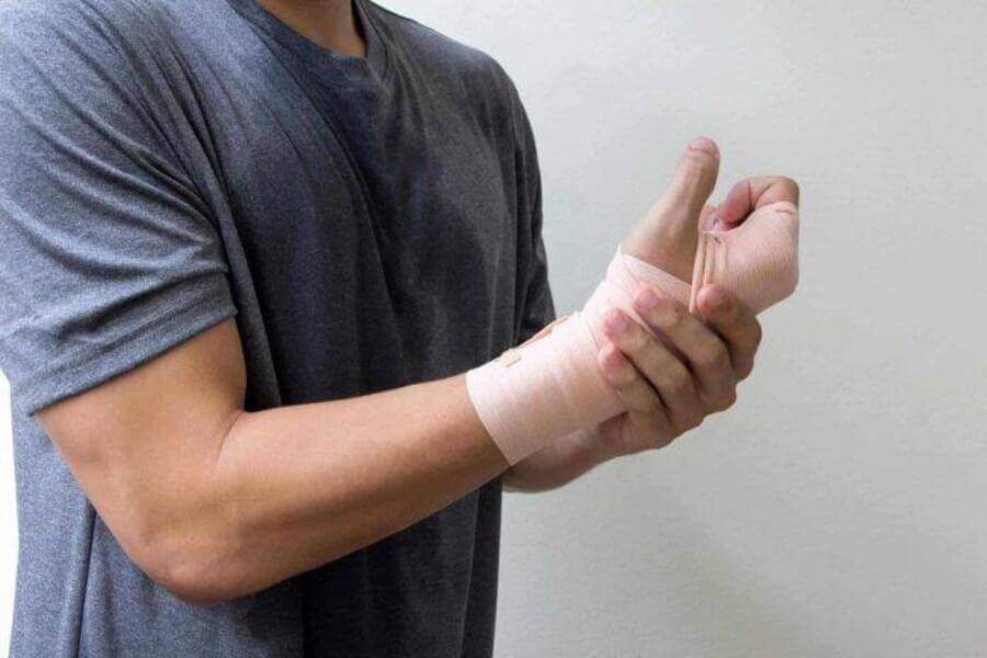 tự tập gym không cần thuê pt