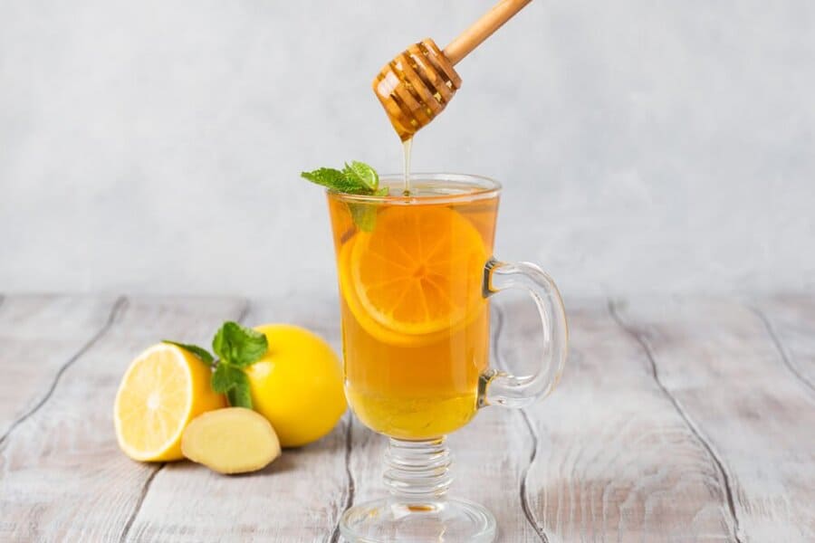 uống chanh mật ong giảm mỡ bụng