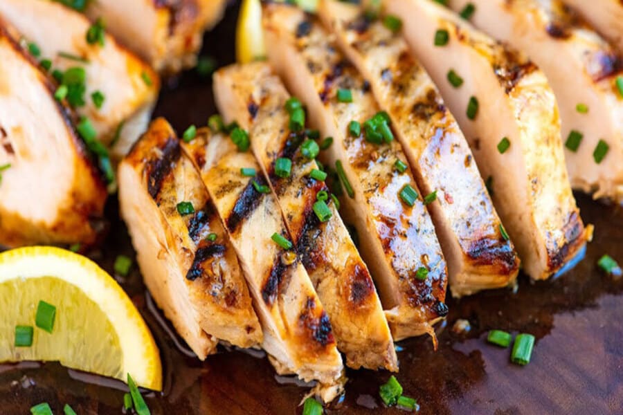 100g ức gà bao nhiêu protein