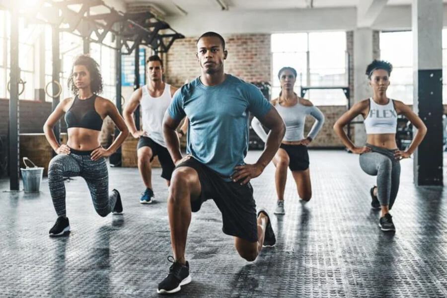 lunges là gì trong gym