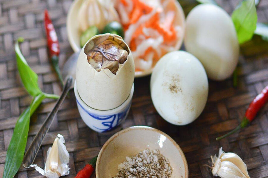 Tập gym ăn trứng vịt lộn được không