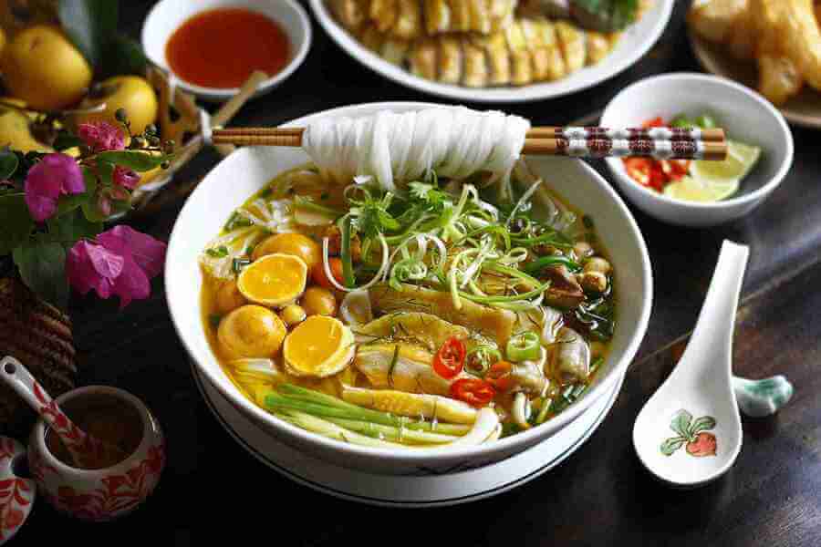 1 bát phở bao nhiêu calo