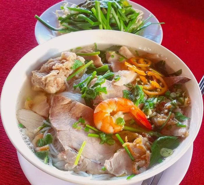 Calo hủ tiếu 