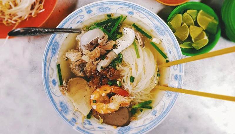 Calo hủ tiếu 