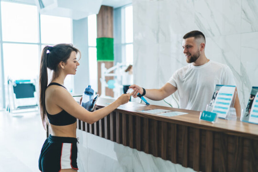 lễ tân phòng gym là làm gì