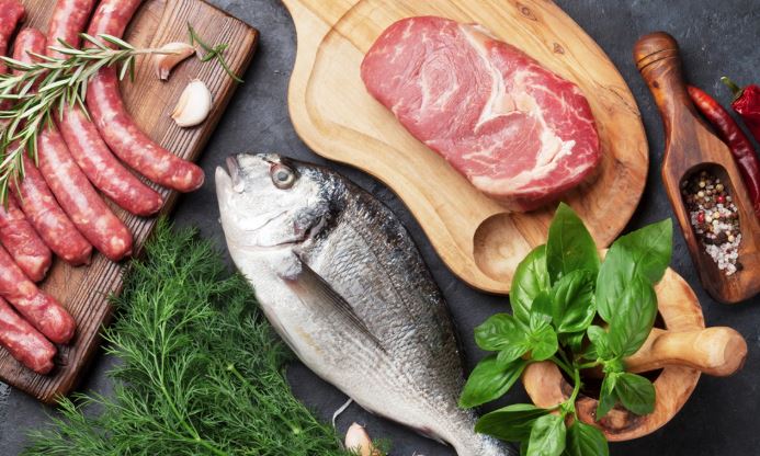 Thịt đỏ và cá béo