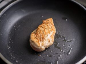 cách áp chảo ức gà