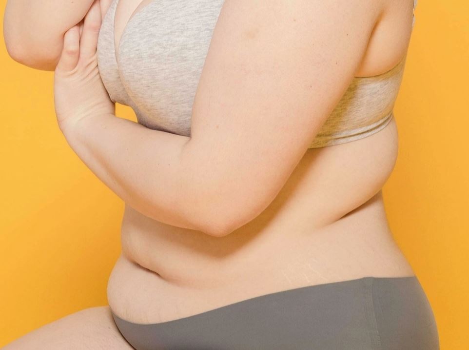 hình ảnh bụng mỡ nữ