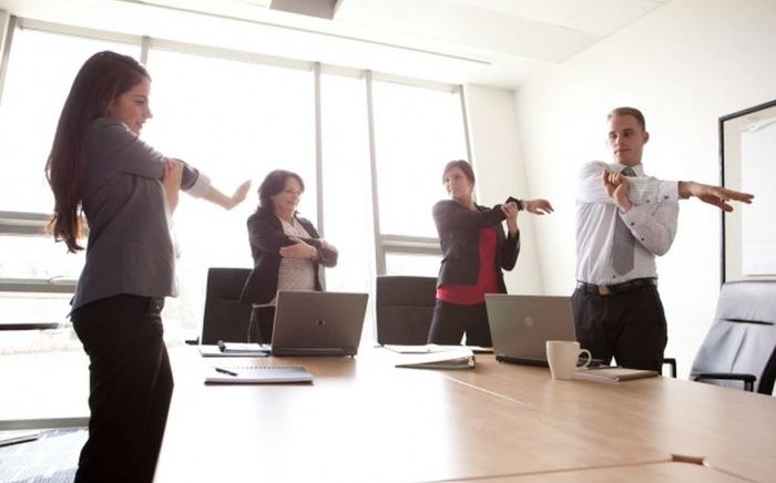 tập thể dục buổi trưa