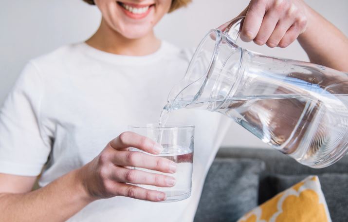 uống 3 lít nước mỗi ngày giảm bao nhiêu calo