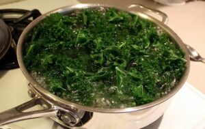 chế độ ăn uống cho người cao huyết áp