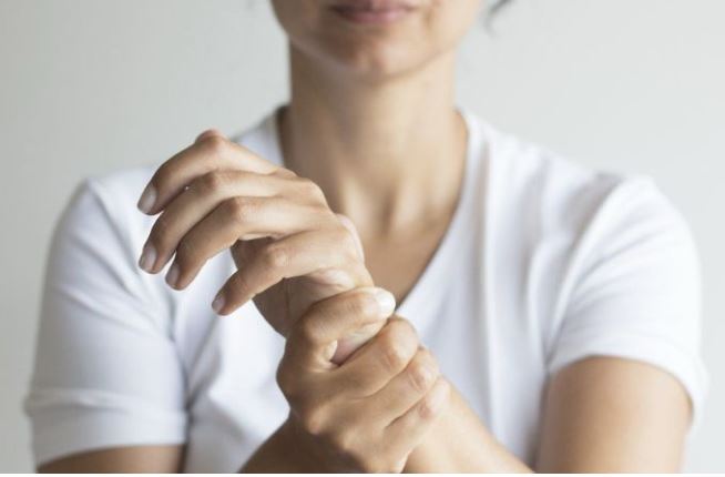 những dấu hiệu thiếu canxi