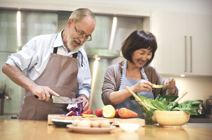 chế độ ăn uống cho người trên 50 tuổi